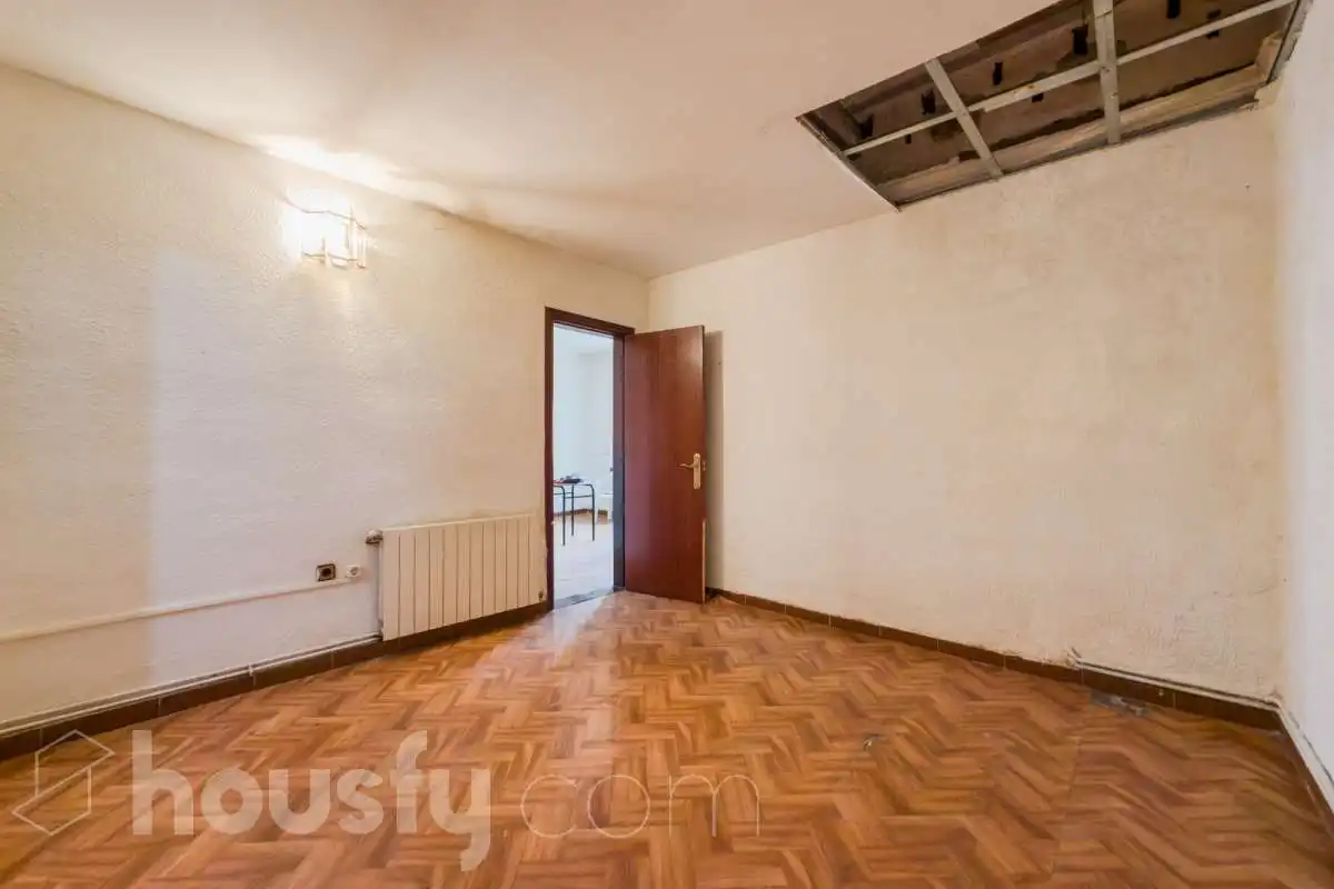 Houses for sale in Santa Coloma de Gramenet  with Heating, Private garden and Terrace
