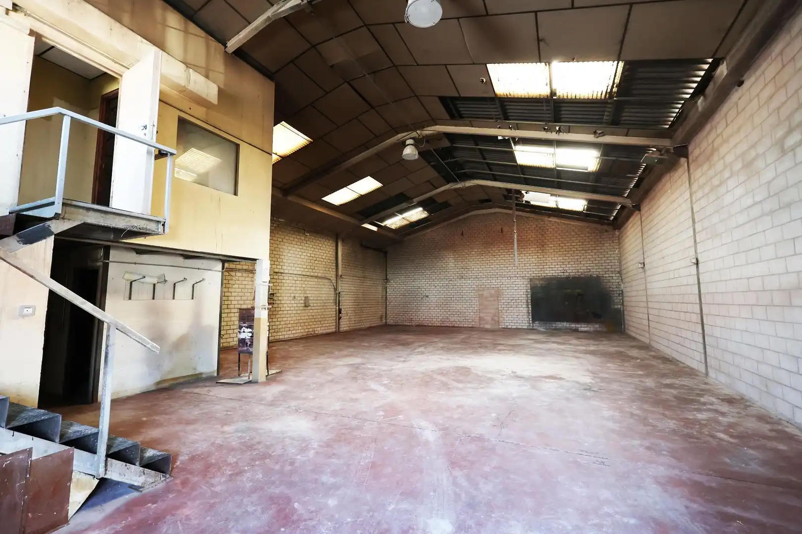 Nave industrial in vendita a Altos del Olivar - El Caracol, imagen 3