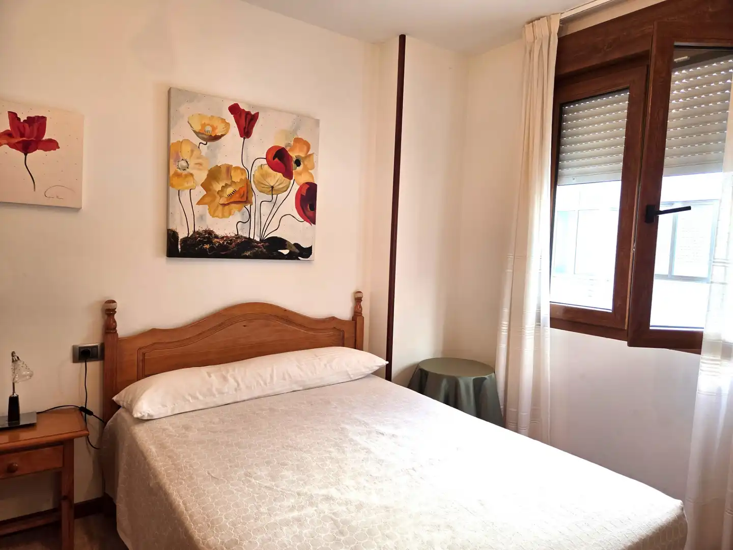 Schlafzimmer von Wohnungen zur Miete in Sanxenxo mit Terrasse, Möbliert und Ofen