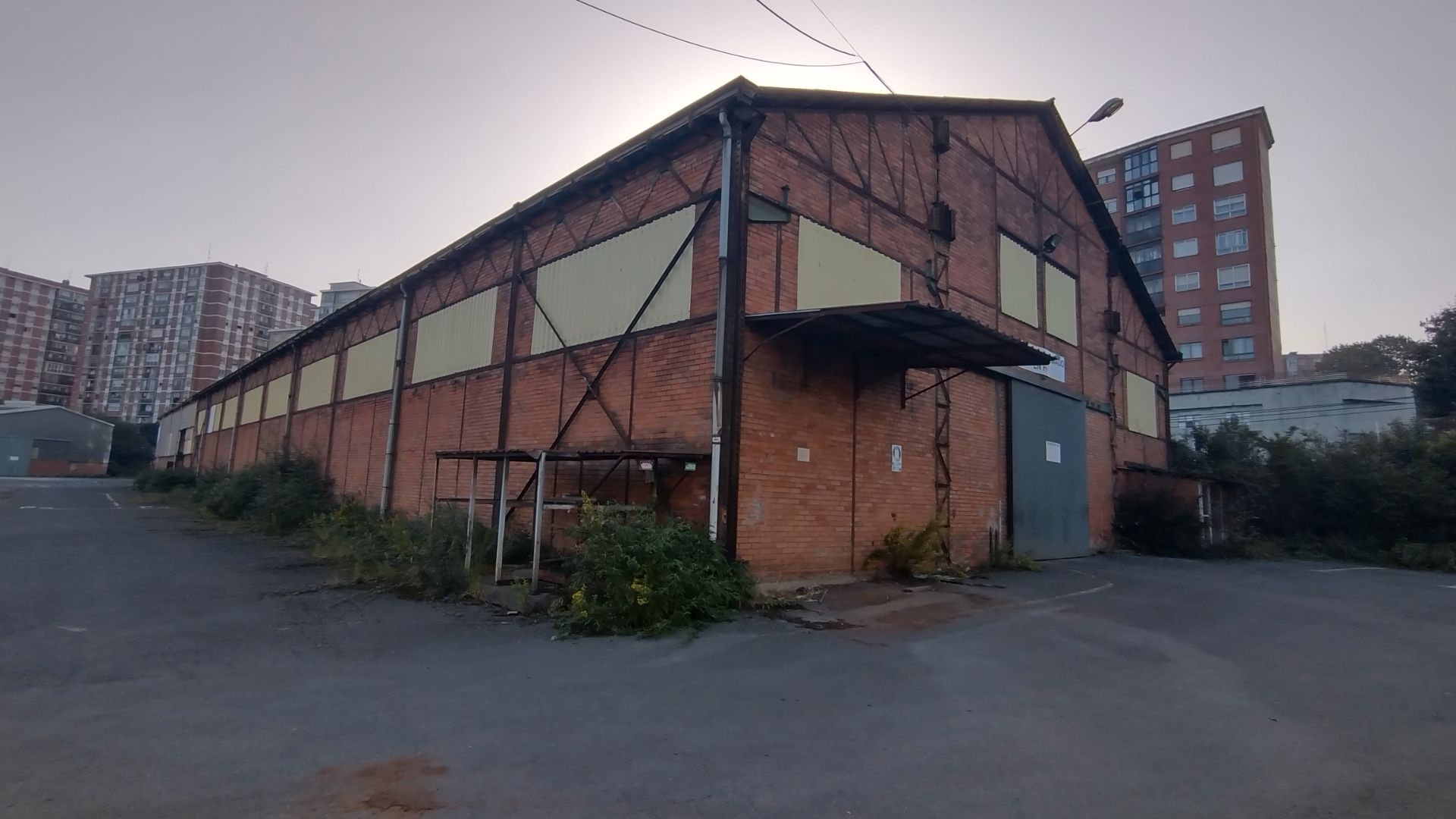 Exterior view of Industrial buildings to rent in Basauri 