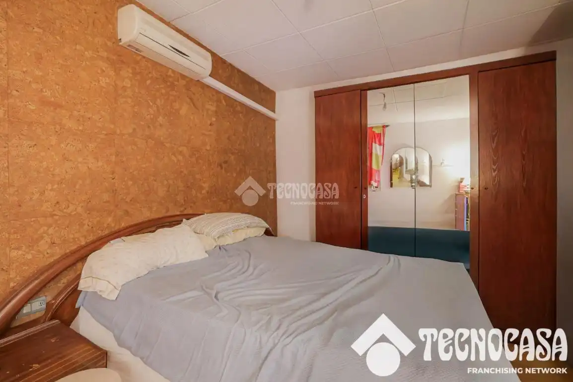 Habitación de Piso en venta en Barcelona con Aire acondicionado y Calefacción