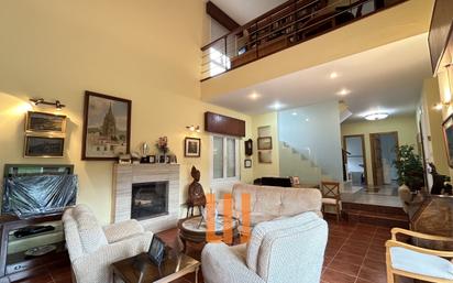 Living room of House or chalet for sale in Oleiros  with Private garden, Parquet flooring and Oven