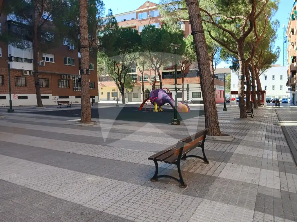 Gewerbefläche zur Miete in Plaza Francisco Vera