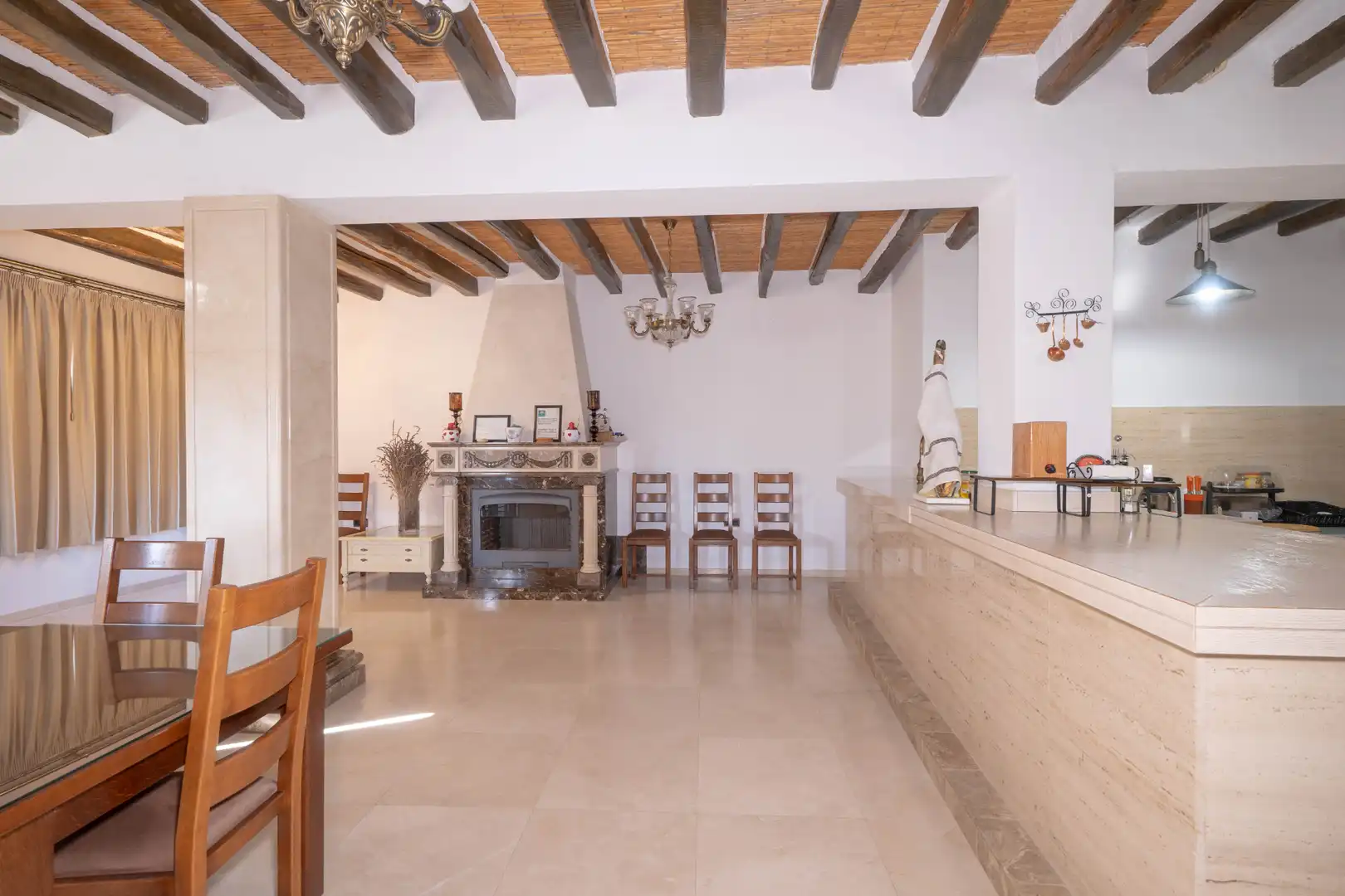 Country house zum Verkauf in Válor mit Privatgarten, Terrasse und Abstellraum