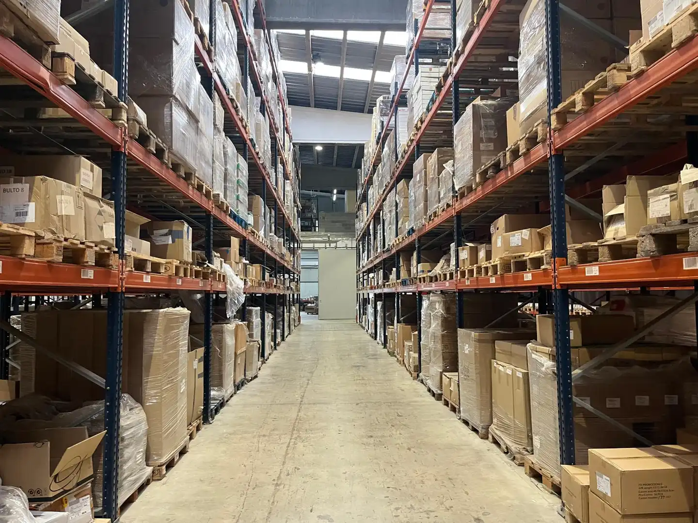 Nave industrial de alquiler en Cornellà de Llobregat con Calefacción y Alarma