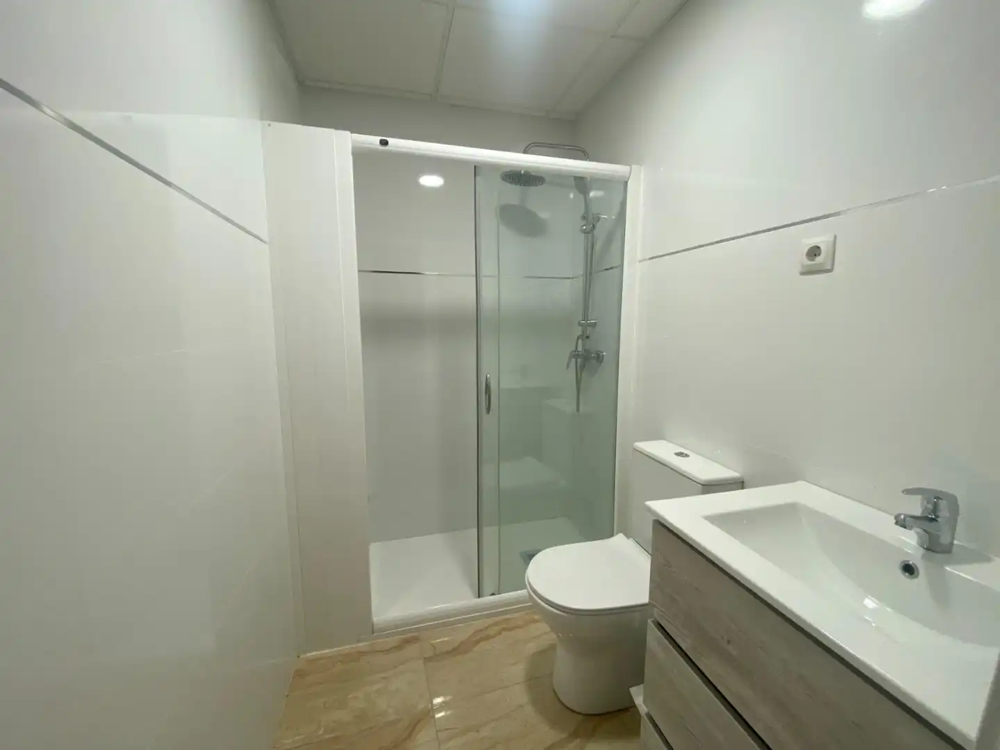 Inmuebles singulares con ascensor en venta en Calle Cristina 15, imagen 10