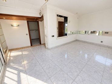 Penthouse for sale in Calle Francesc Macià 67