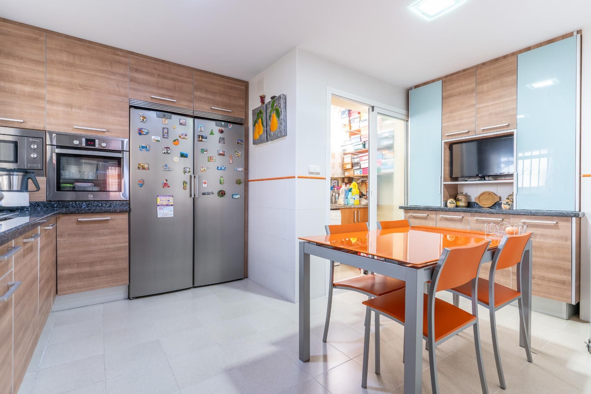Kitchen of Single-family semi-detached for sale in  Almería Capital  with Terrace and Storage room