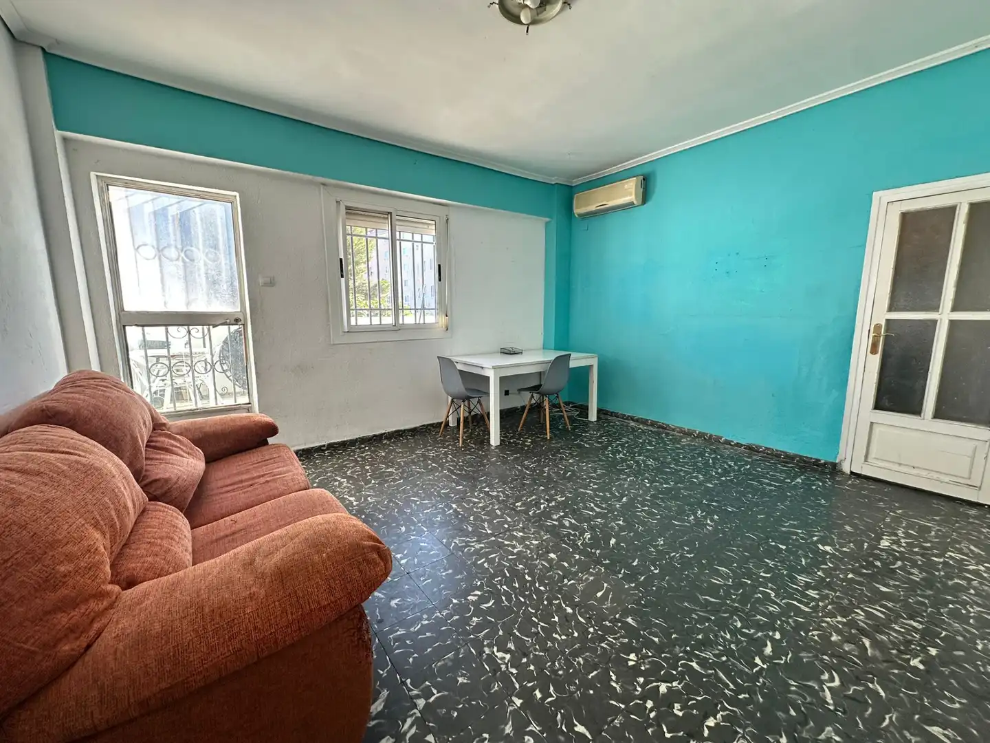 Sala d'estar de Pis en venda en Valencia amb Aire condicionat, Terrassa i Moblat