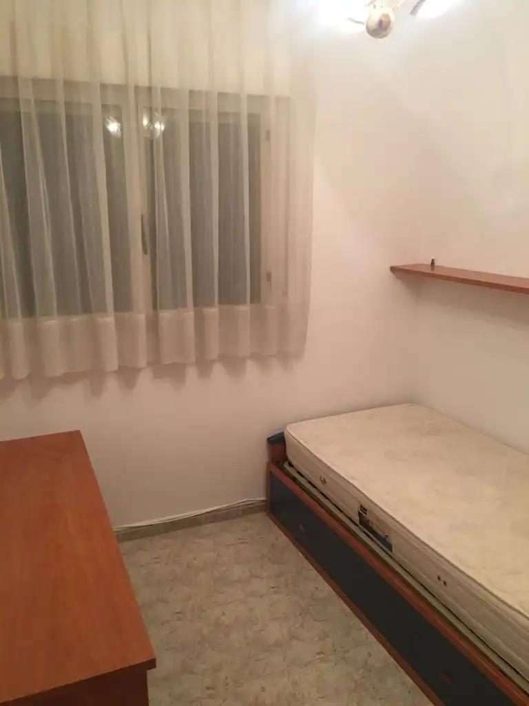 Bedroom of Flat for sale in Zaragoza  with Air Conditioner, Heating and Furnished
