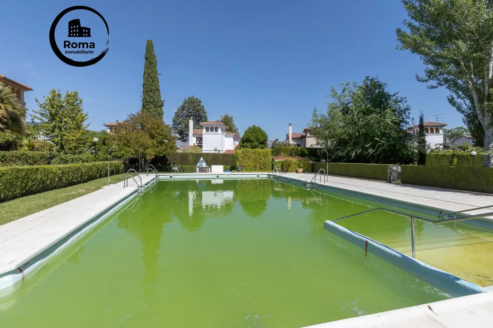 Piscina de Casa o chalet en venta en Albolote con Aire acondicionado, Calefacción y Jardín privado