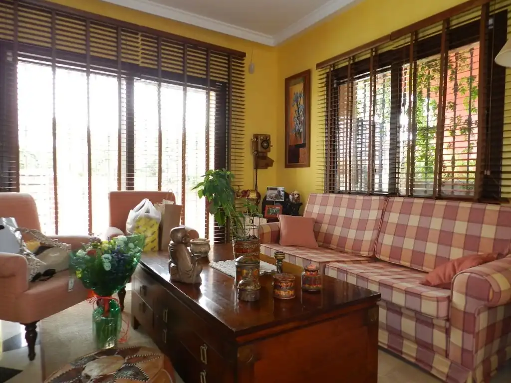 Chalet con piscina en venta en Elviria - Cabopino, imagen 3
