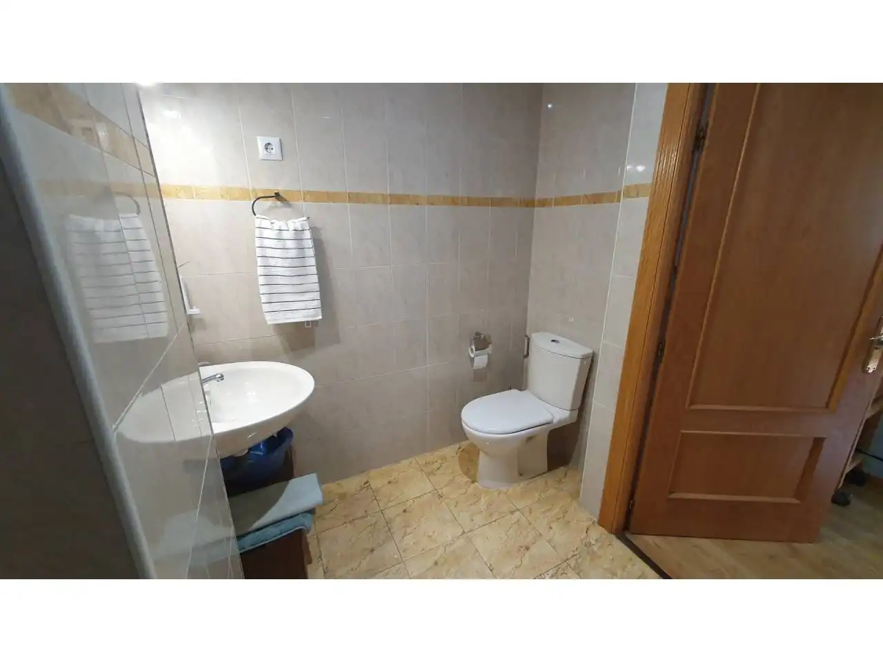 Bathroom of Flat for rent in Pinto  with Heating and Furnished
