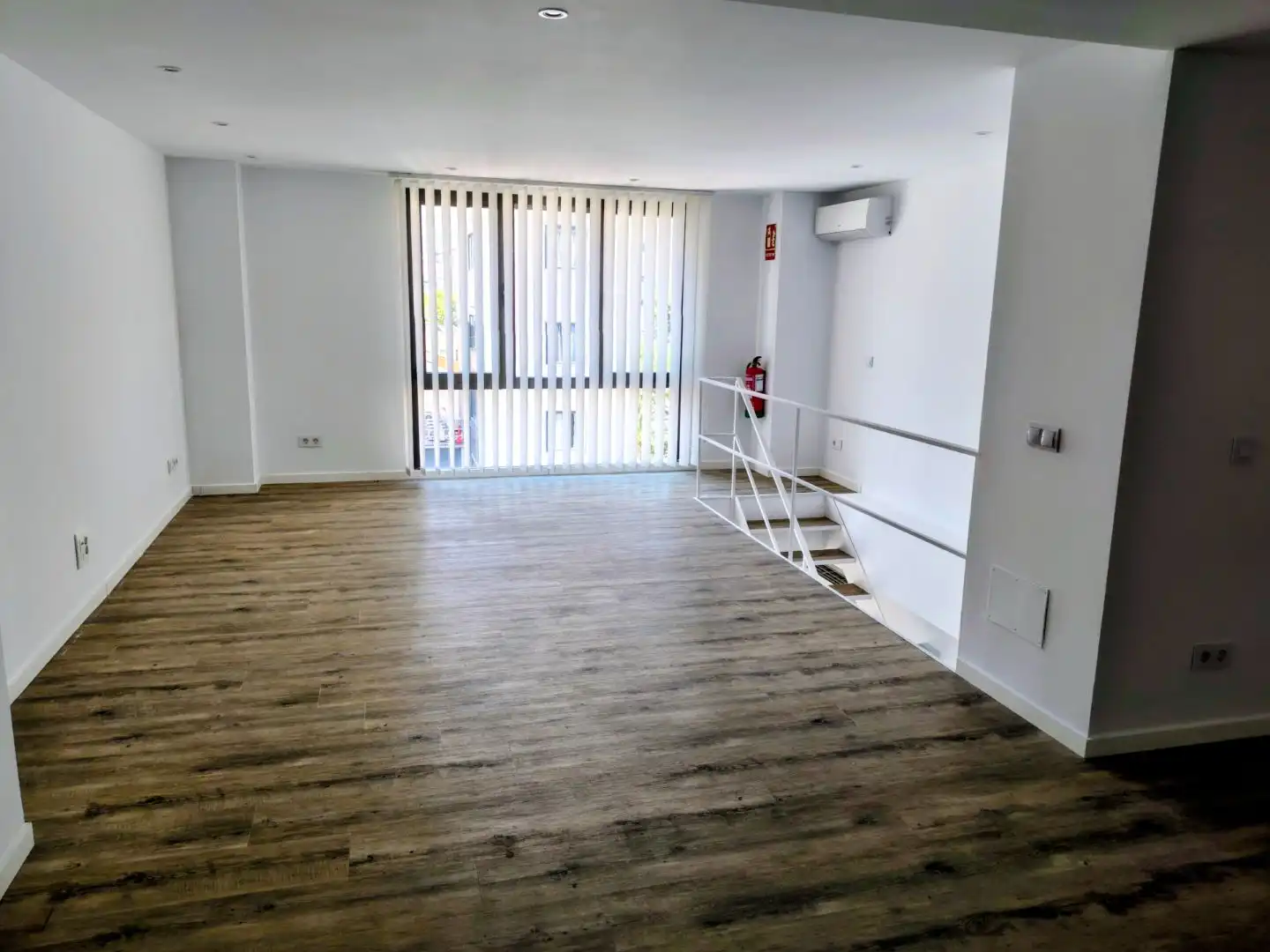 Büro zur Miete in Madrid mit Klimaanlage und Internet