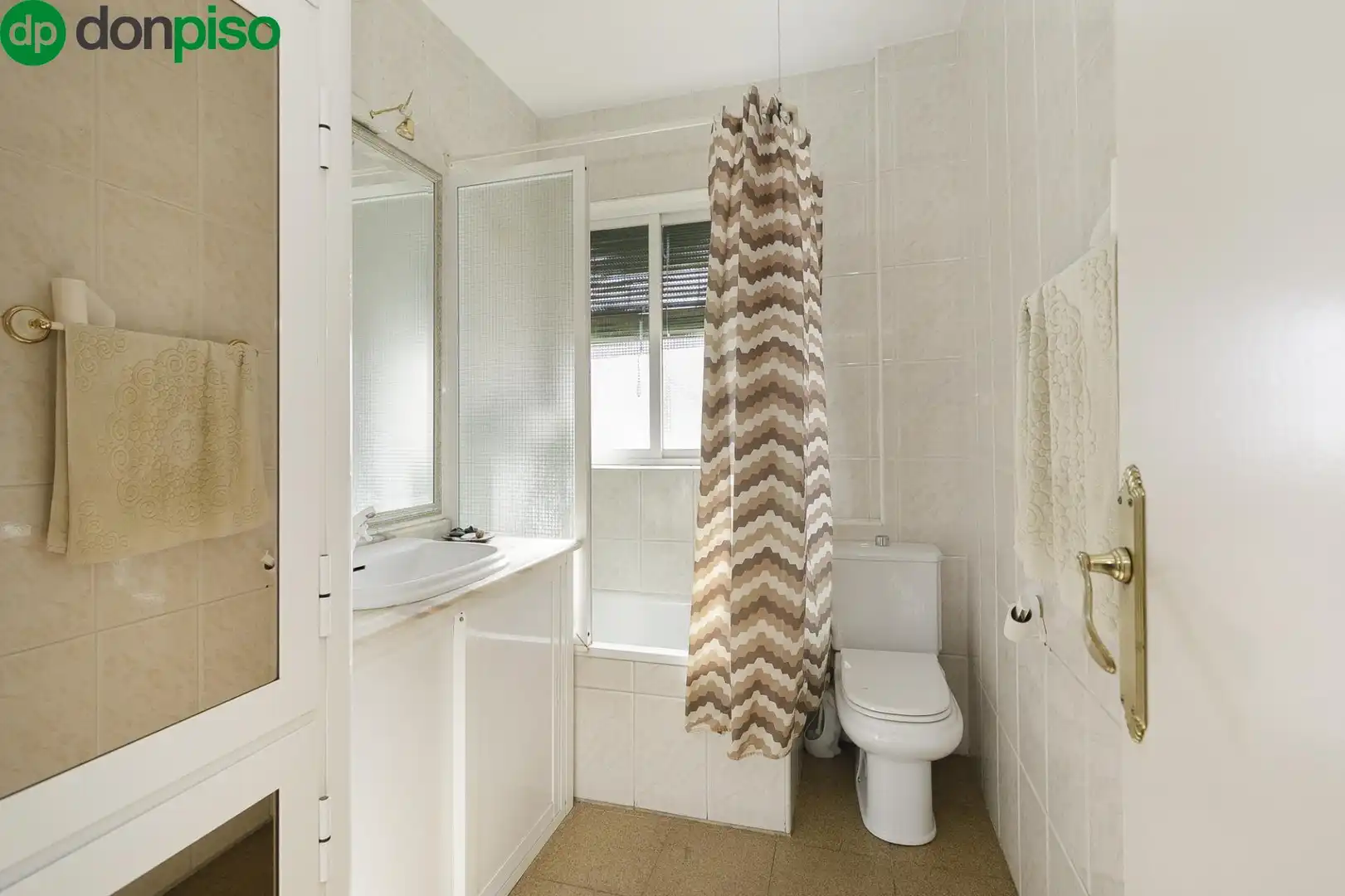 Flat for sale in Calle Carmen de Icaza, Barrio de Zaidín