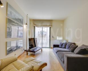 Living room of Flat to rent in  Barcelona Capital  with Air Conditioner, Heating and Balcony