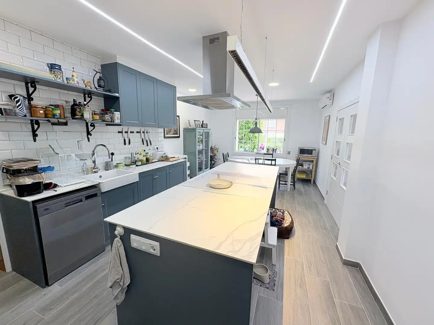 Cocina de Casa o chalet en venta en Corbera de Llobregat con Aire acondicionado, Calefacción y Jardín privado