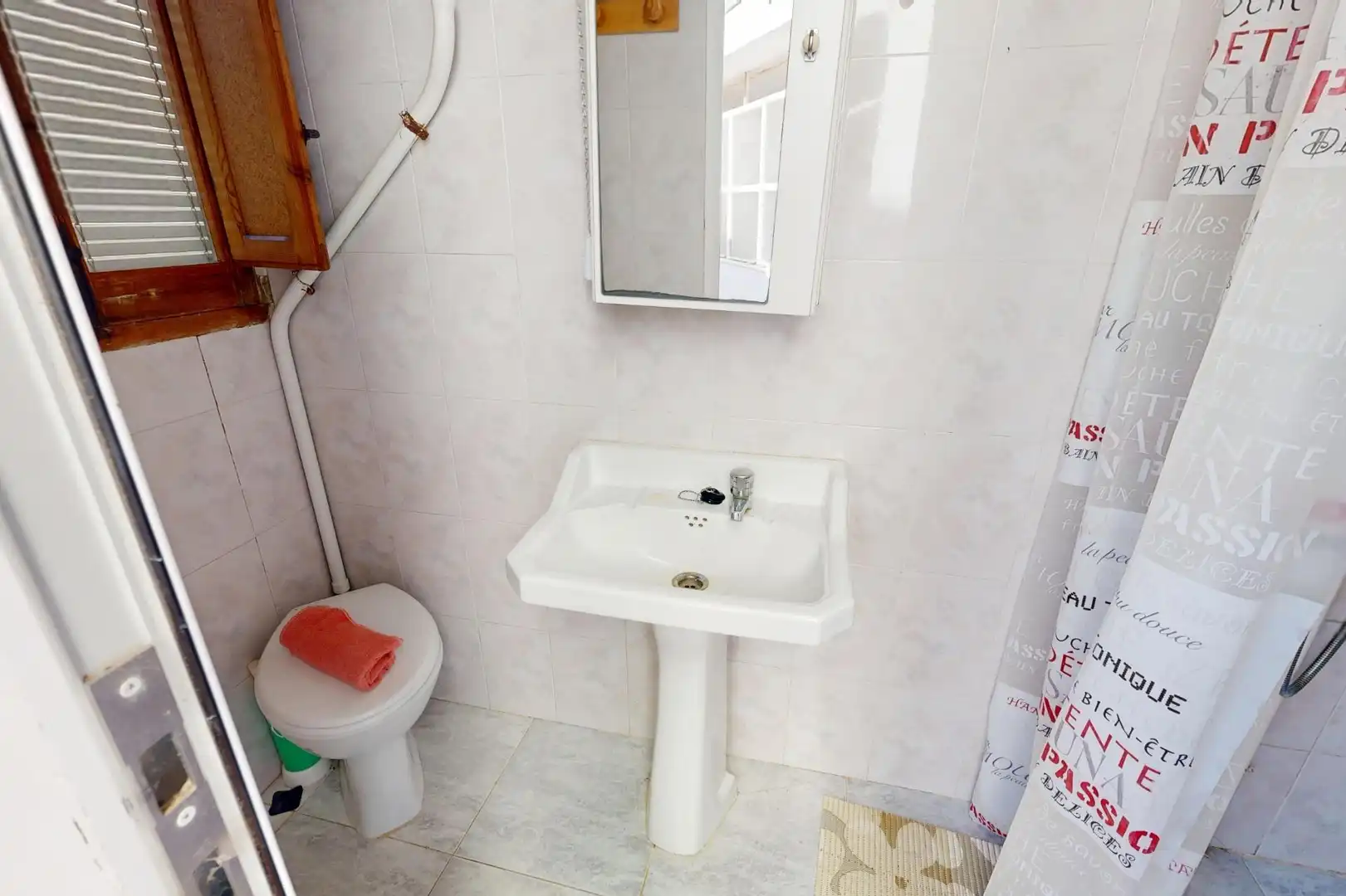 Bany de Casa adosada en venda en Cartagena amb Jardí privat, Terrassa i Traster