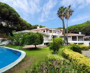 Vista exterior de Casa o xalet en venda en Lloret de Mar amb Calefacció, Jardí privat i Terrassa