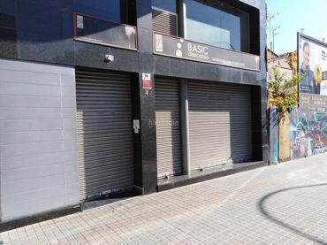 Local comercial de lloguer a Centre - Sant Oleguer