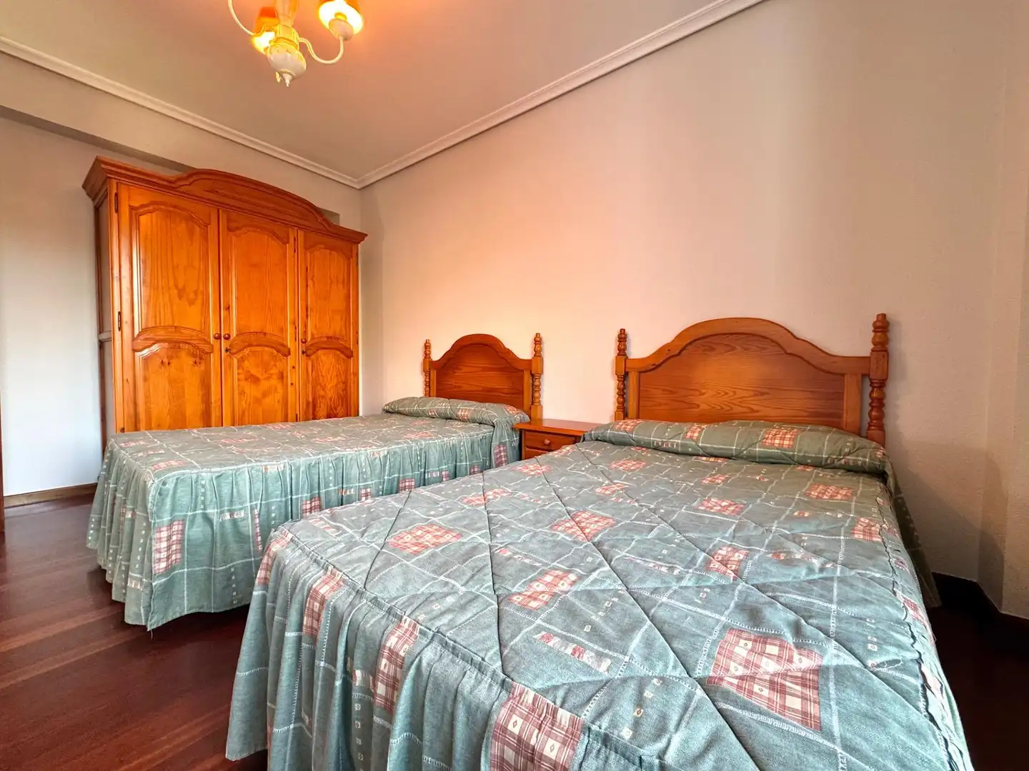 Habitación de Piso en venta en Comillas (Cantabria) con Calefacción y Balcón