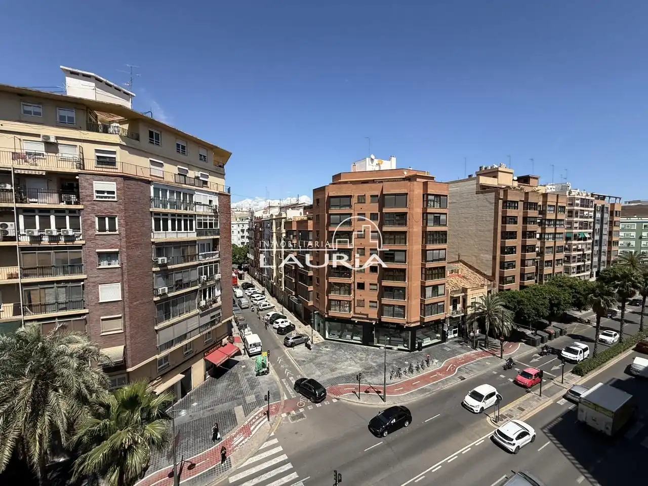 Vista exterior de Piso en venta en Valencia con Parquet y Balcón