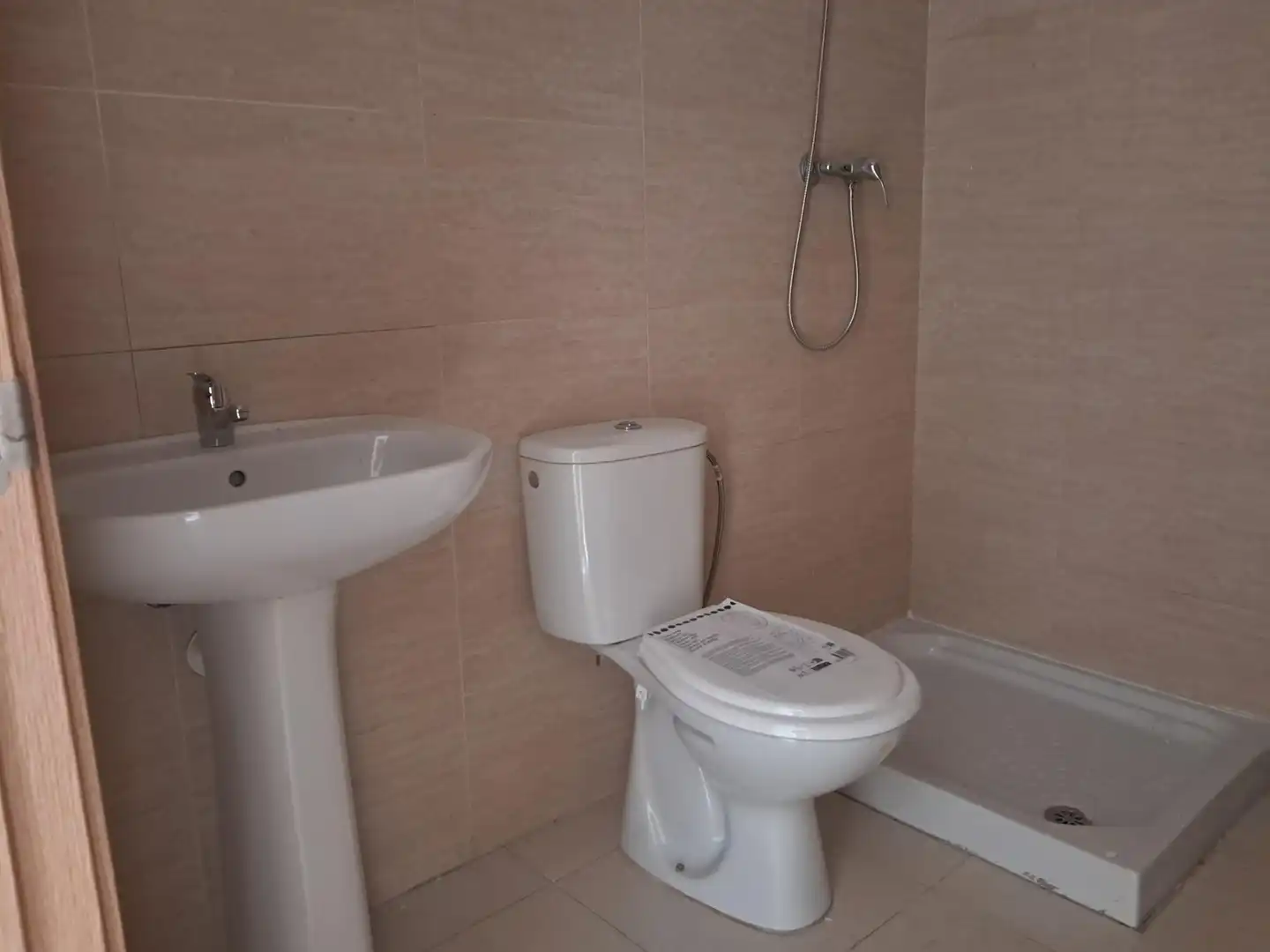 Bany de Pis en venda en Móra d'Ebre amb Forn i Balcó