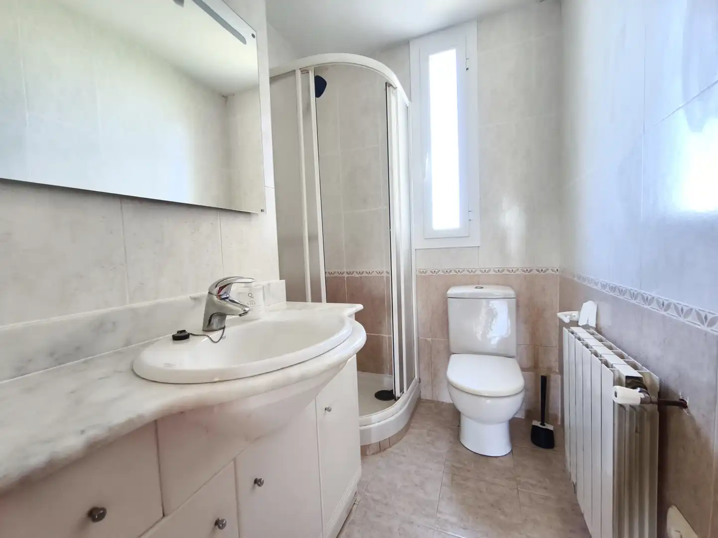 Bathroom of Flat for rent in  Logroño  with Heating and Storage room