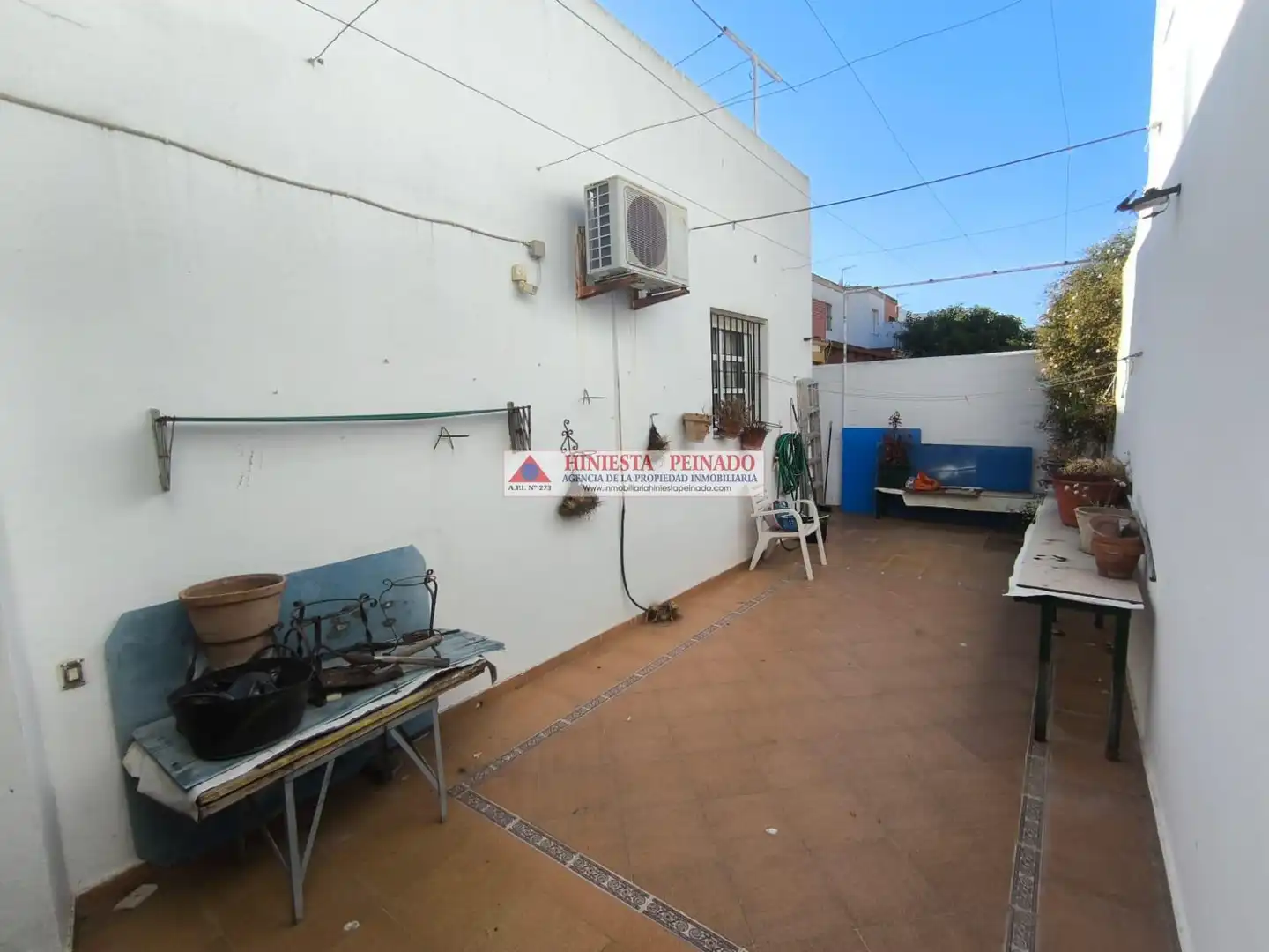 Vista exterior de Casa o xalet en venda en El Puerto de Santa María amb Terrassa