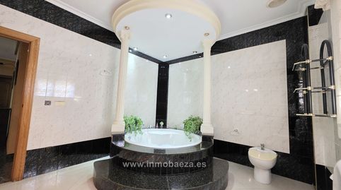 Piso en venta en Ibros, 5 dormitorios.