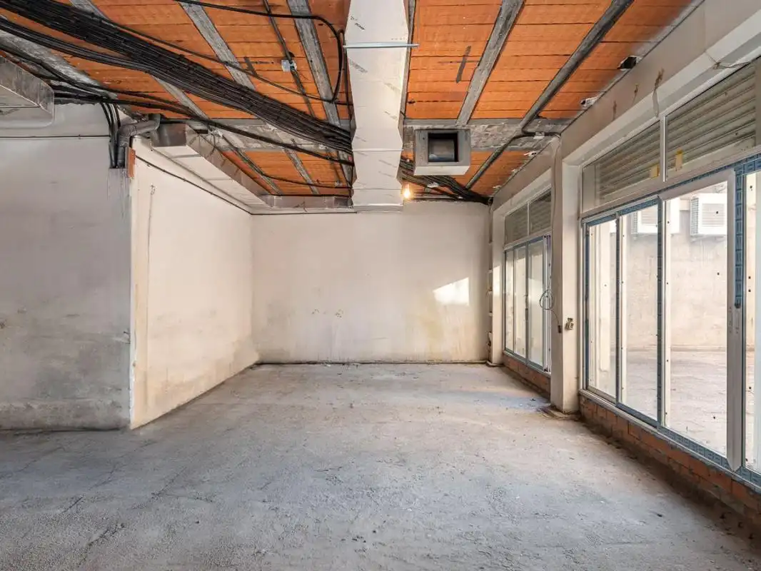 Commercial properties for sale in Coslada  with Heating and Terrace