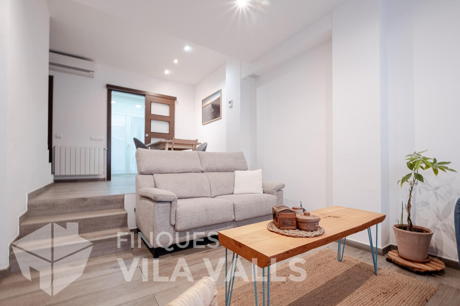 Casa adosada en venta en Calle VINYETES