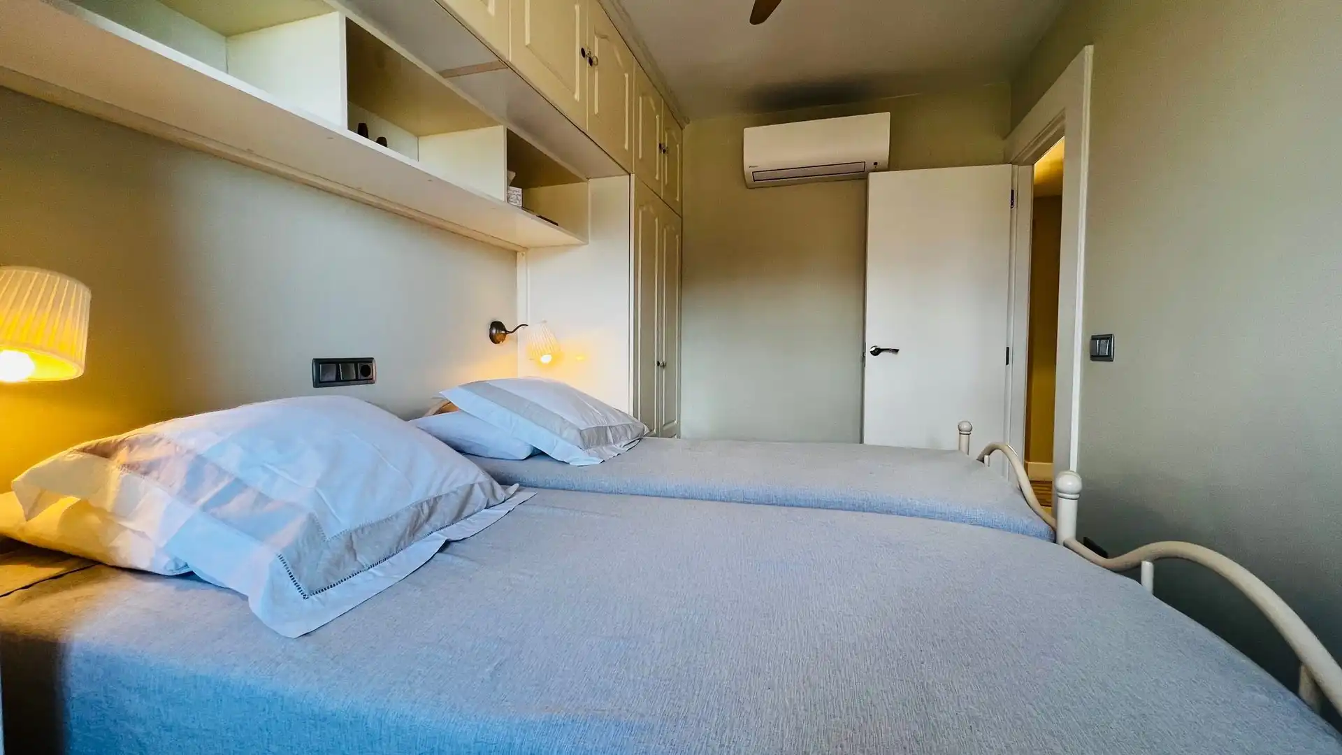 Dormitori de Apartament en venda en Benidorm amb Aire condicionat, Calefacció i Terrassa