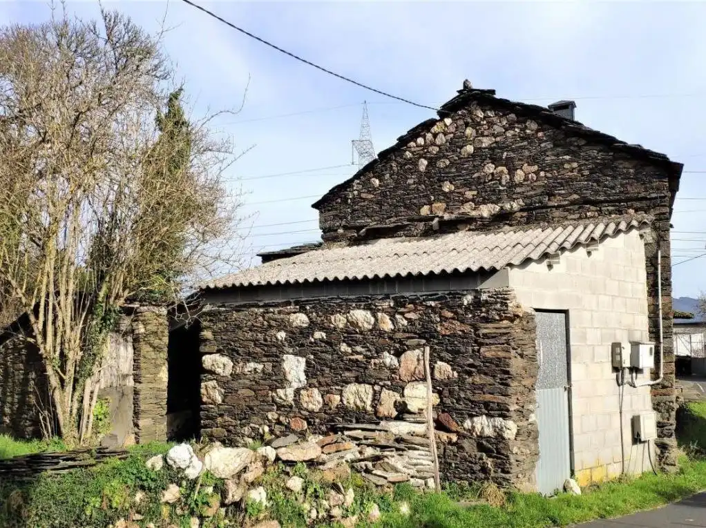 Chalet en venta en C/ Pedrafita, imagen 2