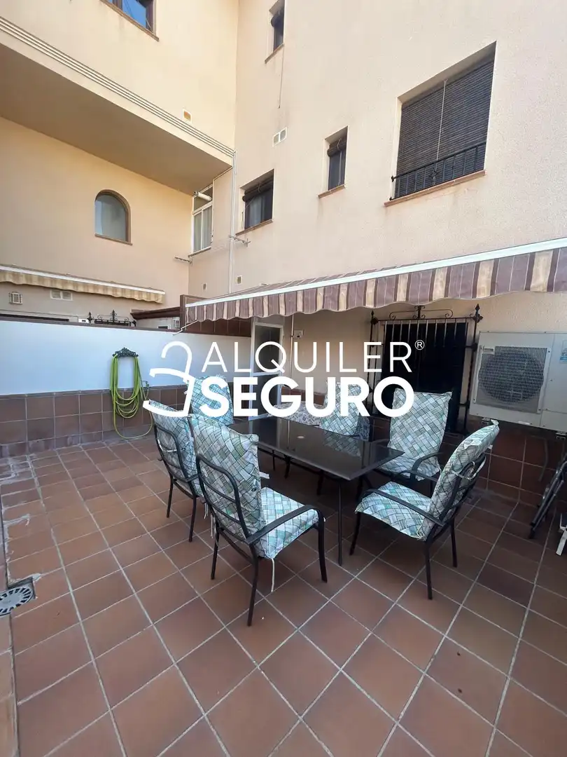 Terrasse von Wohnung zur Miete in La Zubia mit Klimaanlage, Heizung und Terrasse
