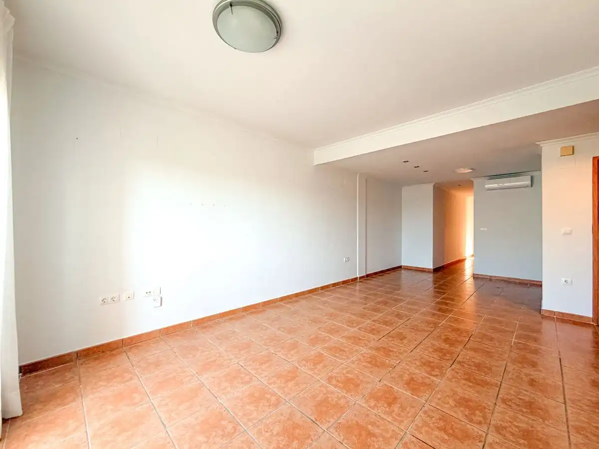 Wohnung zum Verkauf in Dénia mit Klimaanlage, Heizung und Terrasse