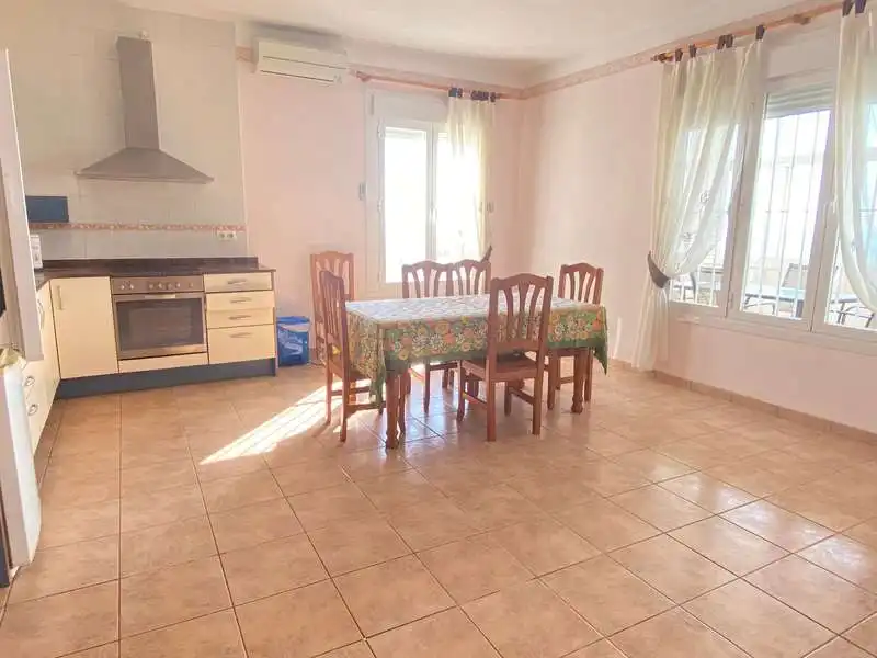 Menjador de Casa o xalet en venda en Vinaròs amb Aire condicionat i Jardí privat