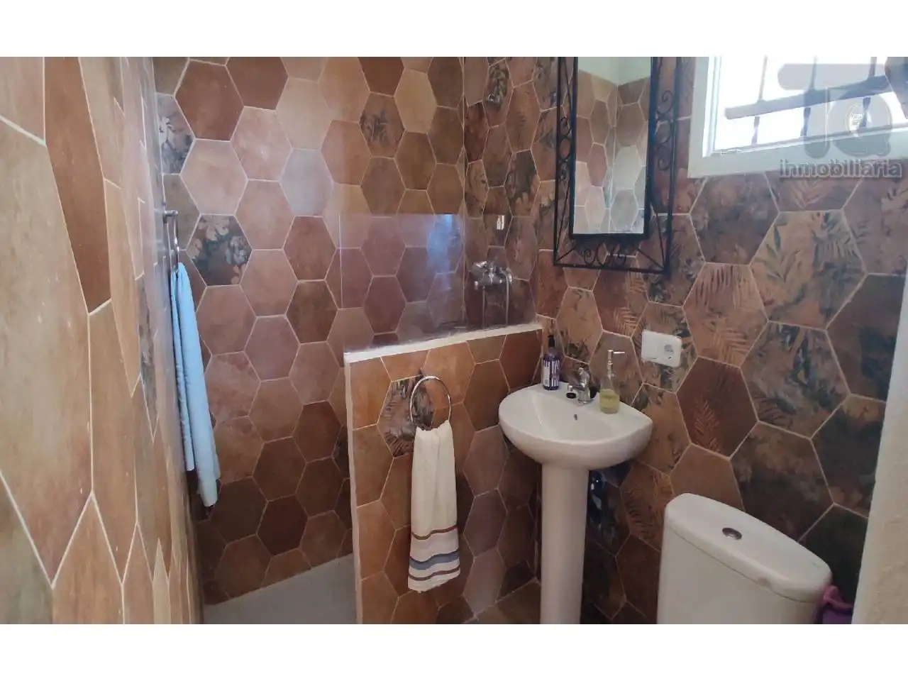Baño de Finca rústica en venta en Albatana con Jardín privado y Terraza