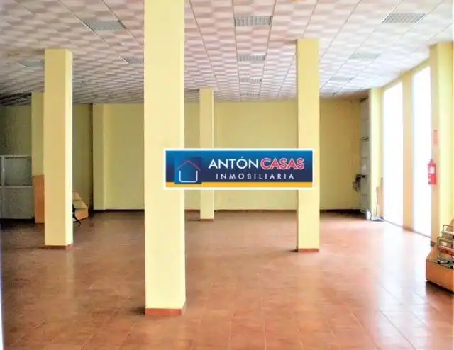 Local comercial en venda a Centro, imagen 2