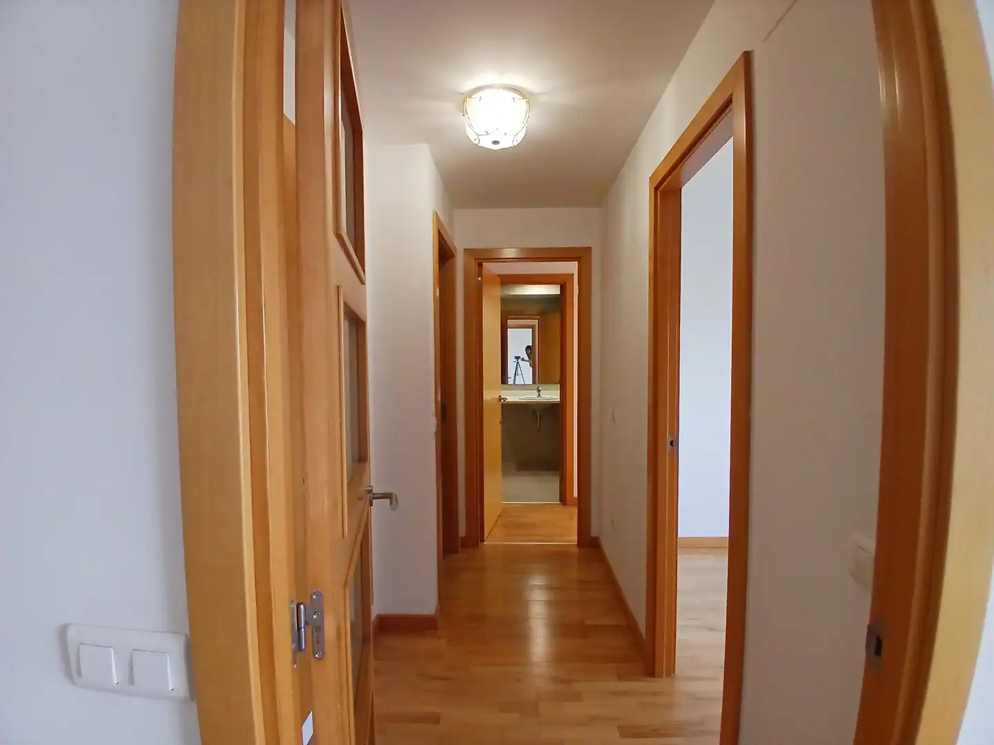 Wohnung zum Verkauf in Girona mit Klimaanlage, Heizung und Balkon