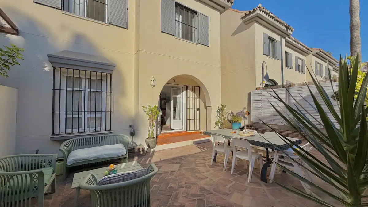 Reihenhaus zum Verkauf in Nueva Andalucía, imagen 12