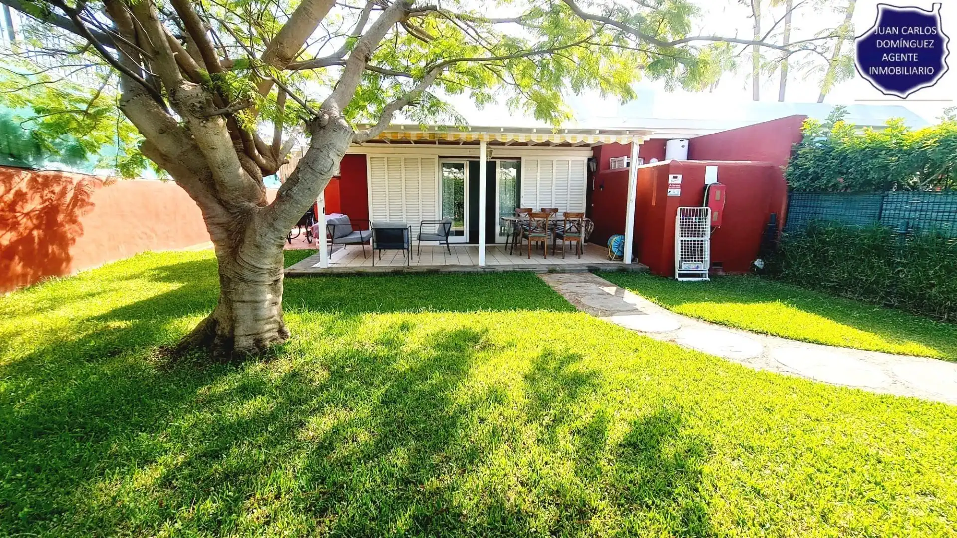 Vista exterior de Casa o chalet de alquiler en San Bartolomé de Tirajana con Aire acondicionado, Jardín privado y Terraza