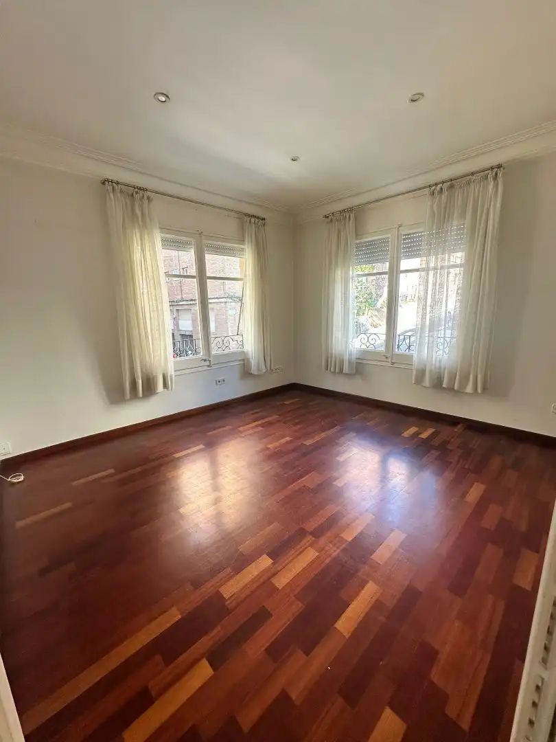 Sala d'estar de Pis de lloguer en Barcelona amb Calefacció i Parquet