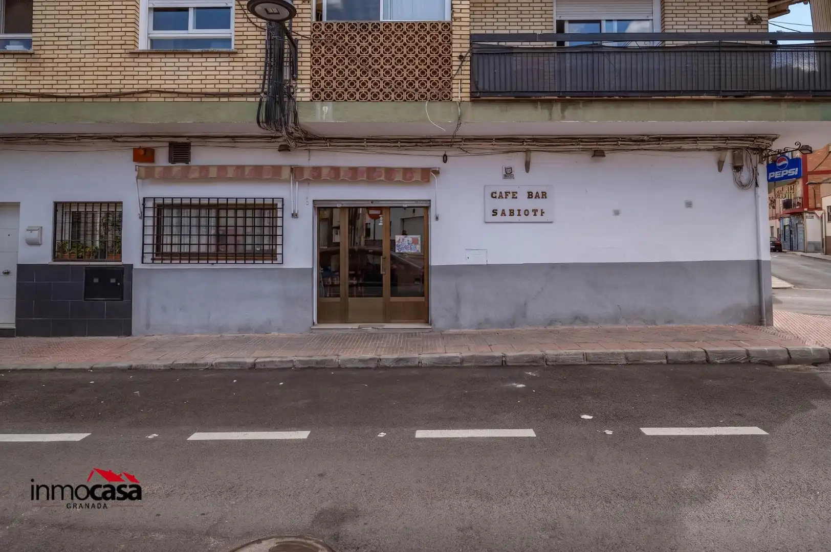 Local en venta en Armilla
