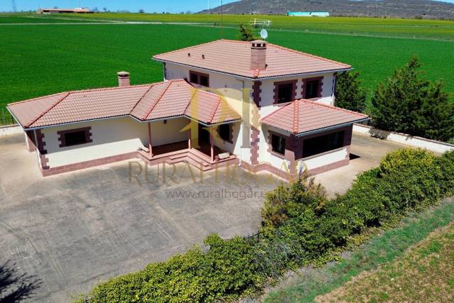 Casa-chalet en Venta en Calle Extramuros, 114 en El Pobo de Dueñas