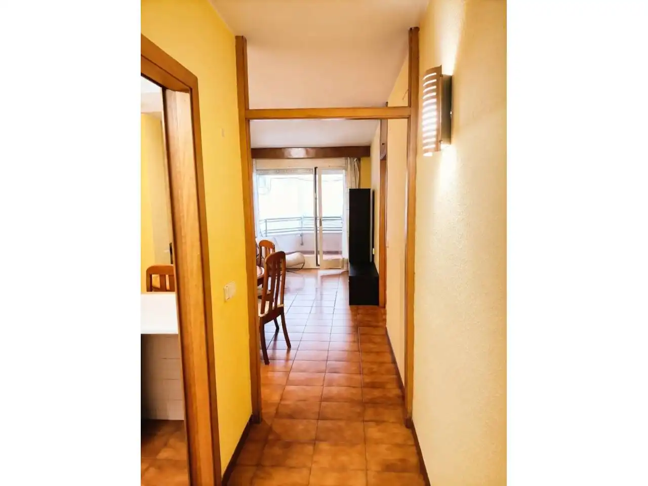Piso en venta en Girona con Balcón