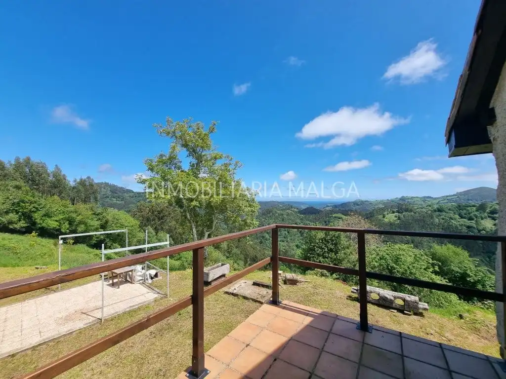 Terraza de Casa o chalet en venta en Colunga con Jardín privado, Parquet y Terraza