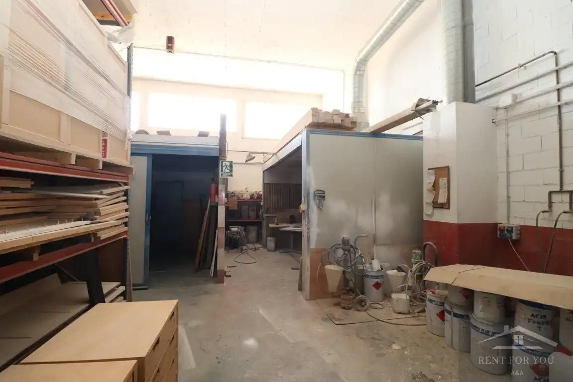 Nau industrial de lloguer a Coín
