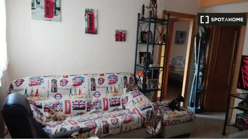Living room of Flat for share in Valencia  with Air Conditioner, Heating and Furnished