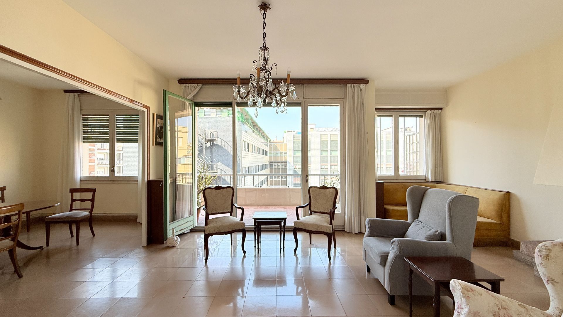 Sala d'estar de Pis en venda en  Barcelona Capital amb Calefacció i Terrassa